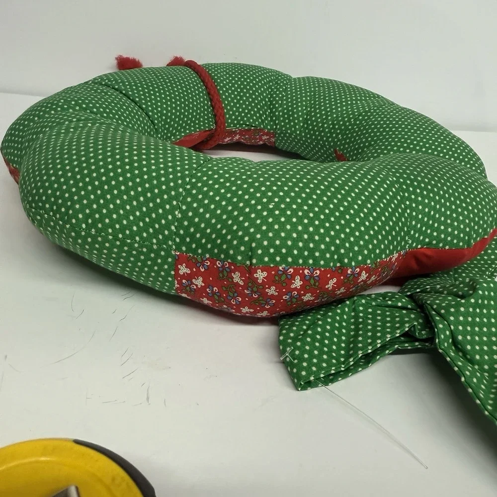 Vintage Pillow Wreath Quilted Patchwork Round‎ Handmade Cottage Country Chic